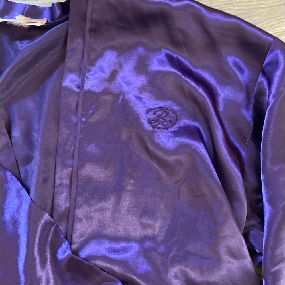 Oscar de la Renta silky robe